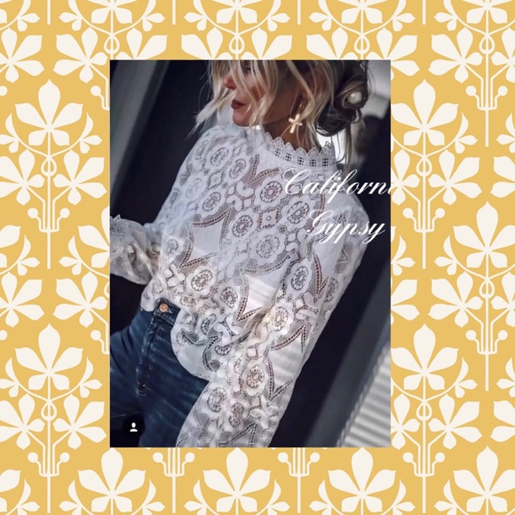 LAST ONE🎉Lace High Neck Blouse - Picture 5 of 16